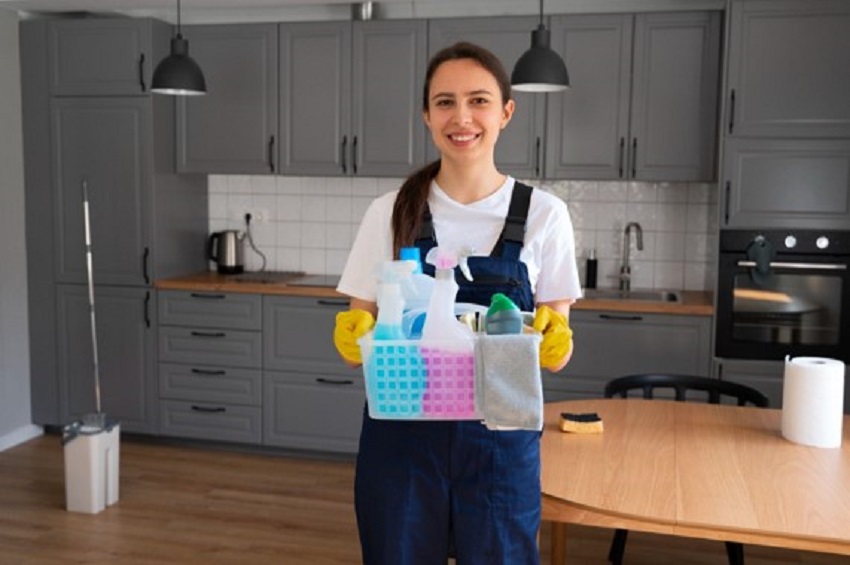 weekly housekeeping in Mobile, AL
